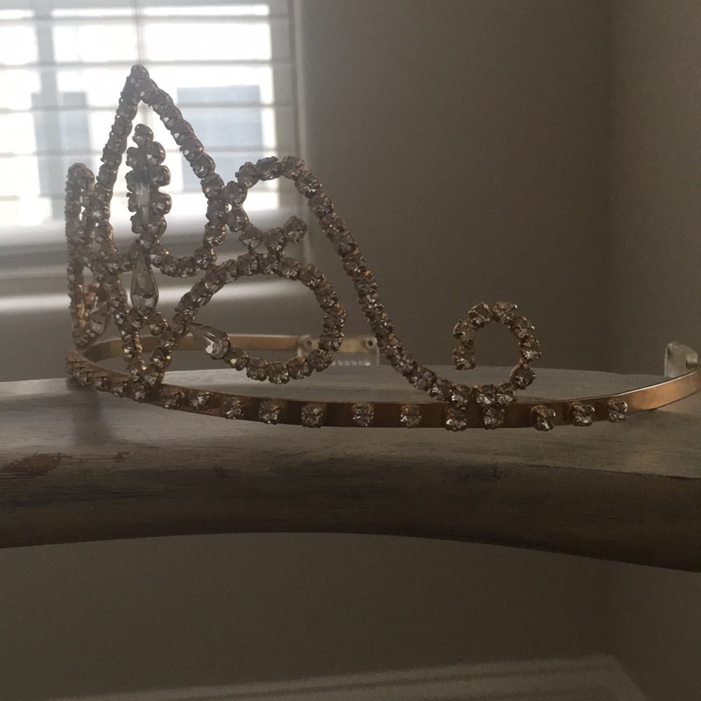 Tiara/Crown - Picture 9 of 10